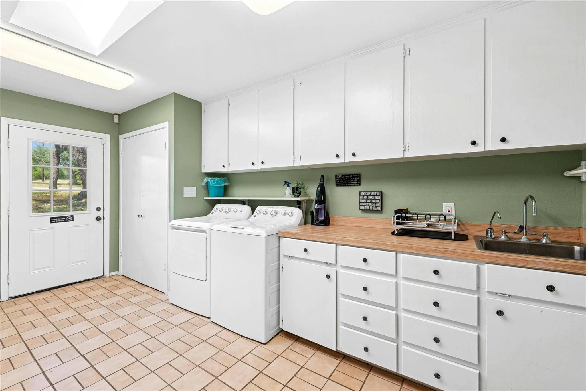 110 Longhorn Ln, Dripping Springs, TX 78620