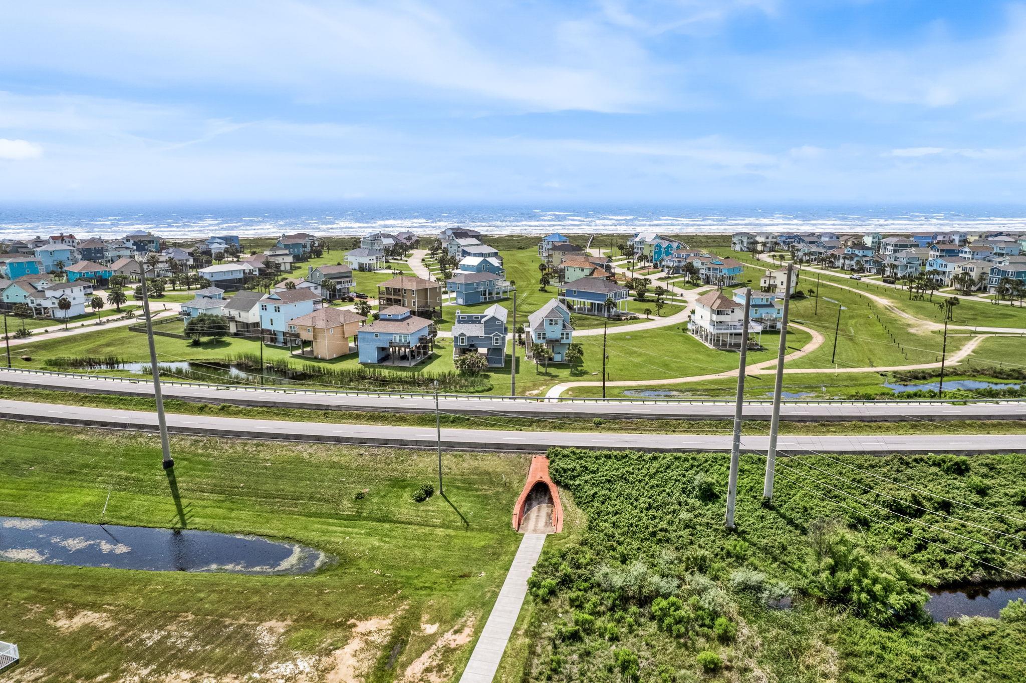 3807 Carmel Ct, Galveston, TX 77554