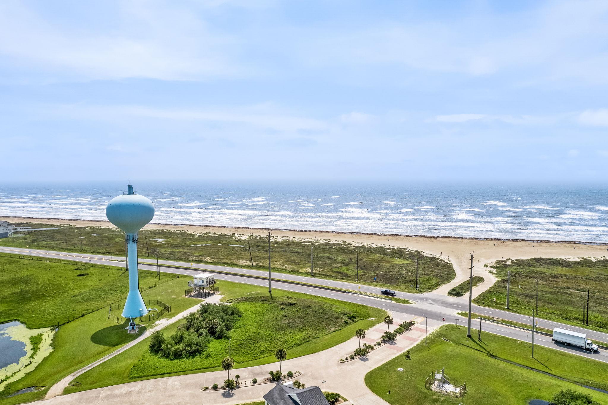 3807 Carmel Ct, Galveston, TX 77554