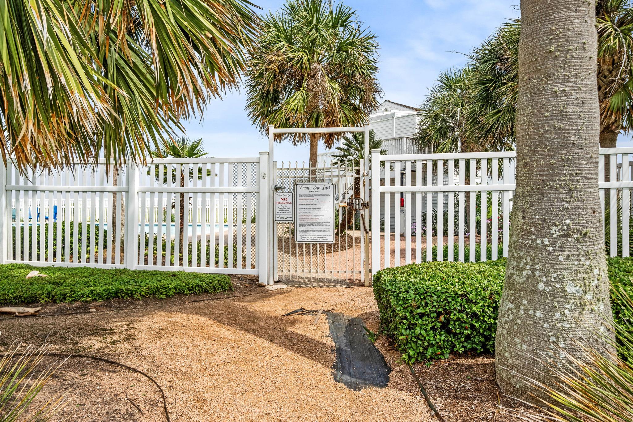 3807 Carmel Ct, Galveston, TX 77554