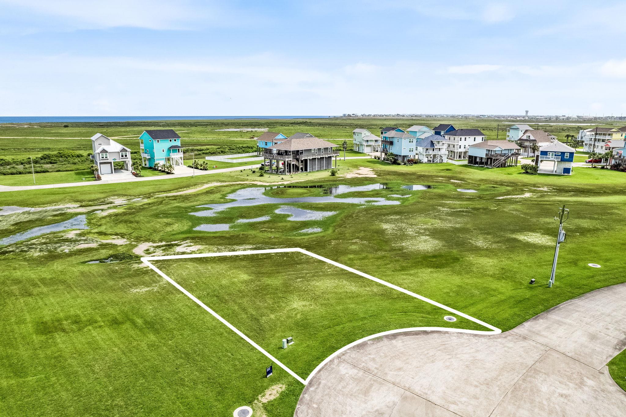 3807 Carmel Ct, Galveston, TX 77554