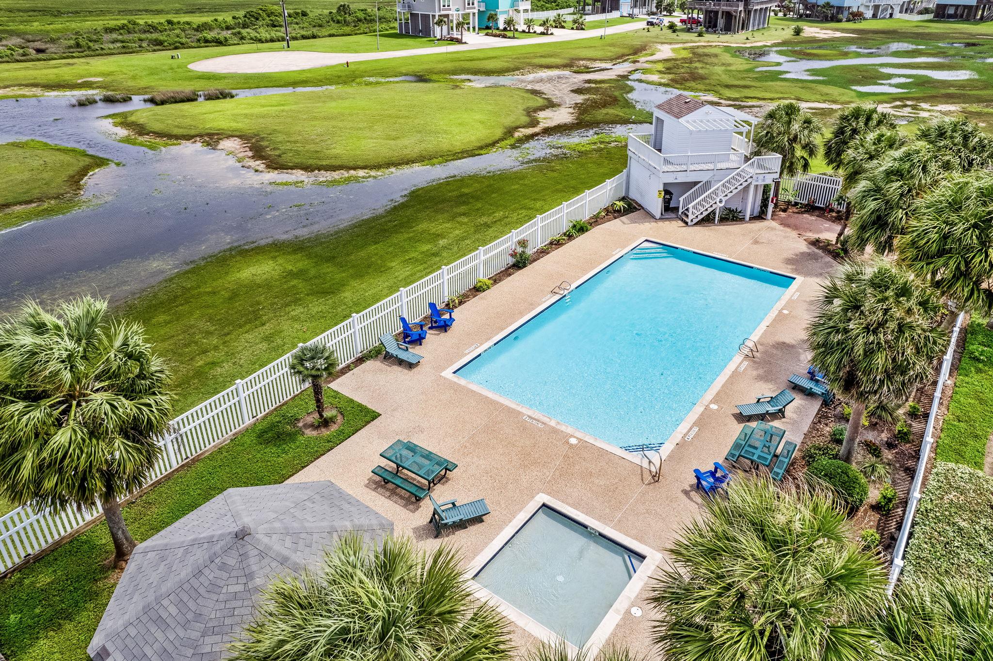 3807 Carmel Ct, Galveston, TX 77554