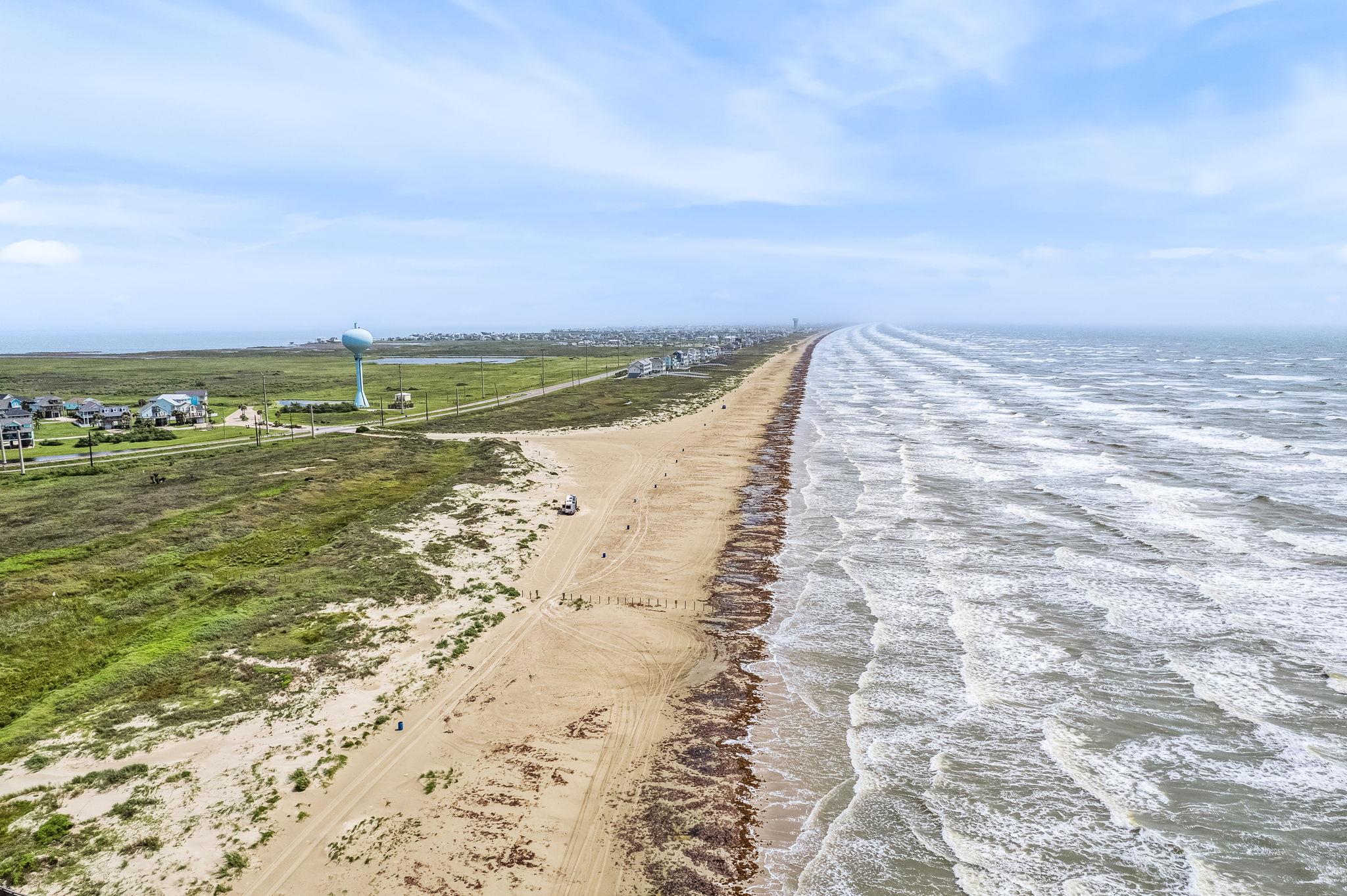 3807 Carmel Ct, Galveston, TX 77554