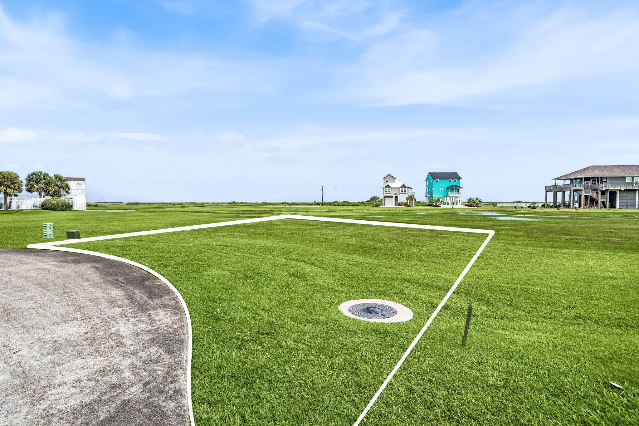 3807 Carmel Ct, Galveston, TX 77554