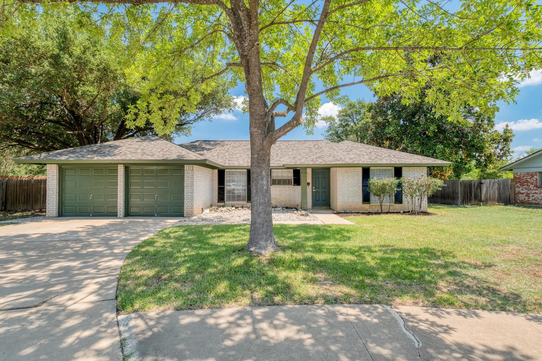 2306 Berry Hill Cir, Austin, TX 78745