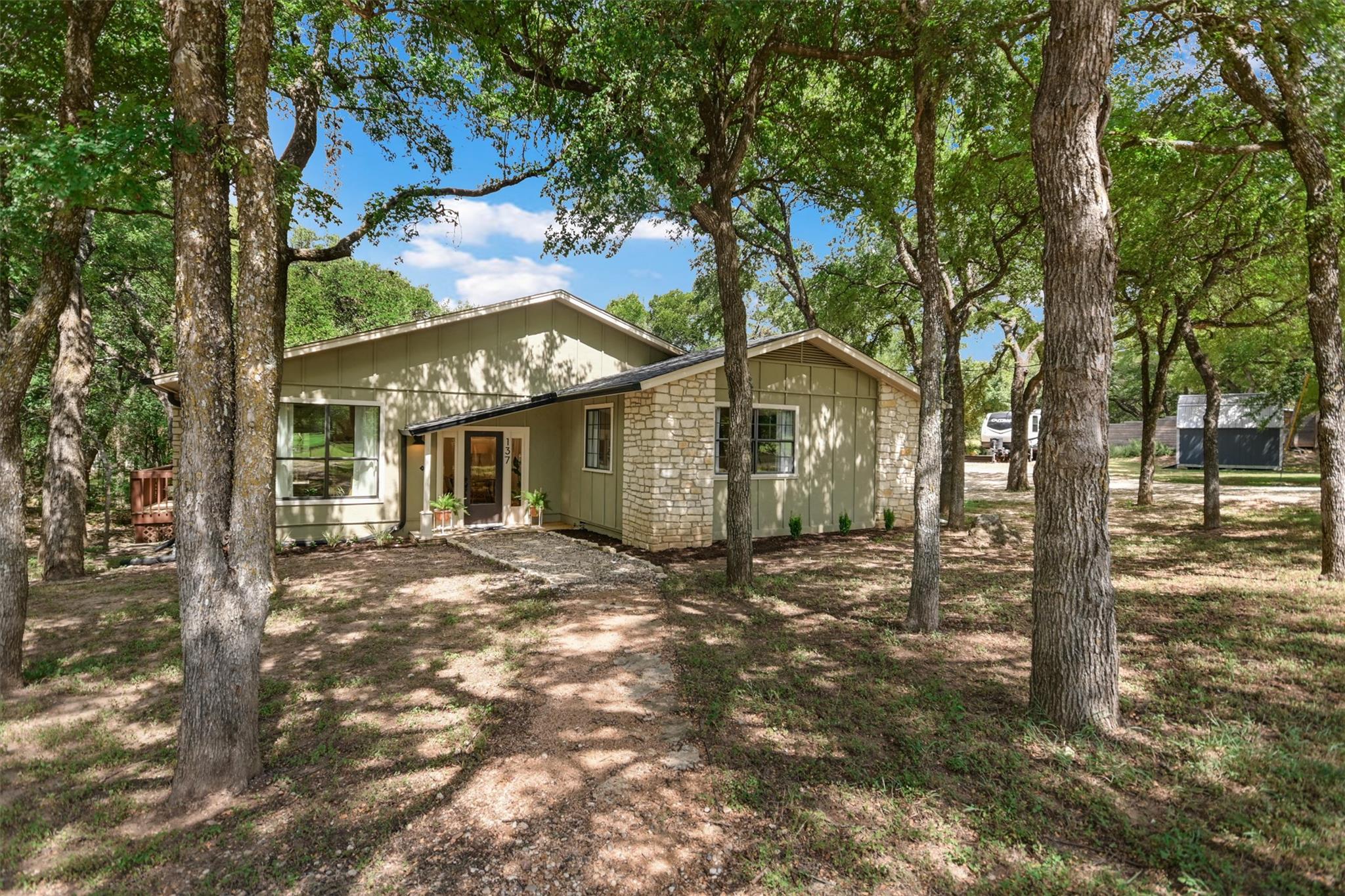137 Capps Branch Ln, Salado, TX 76571