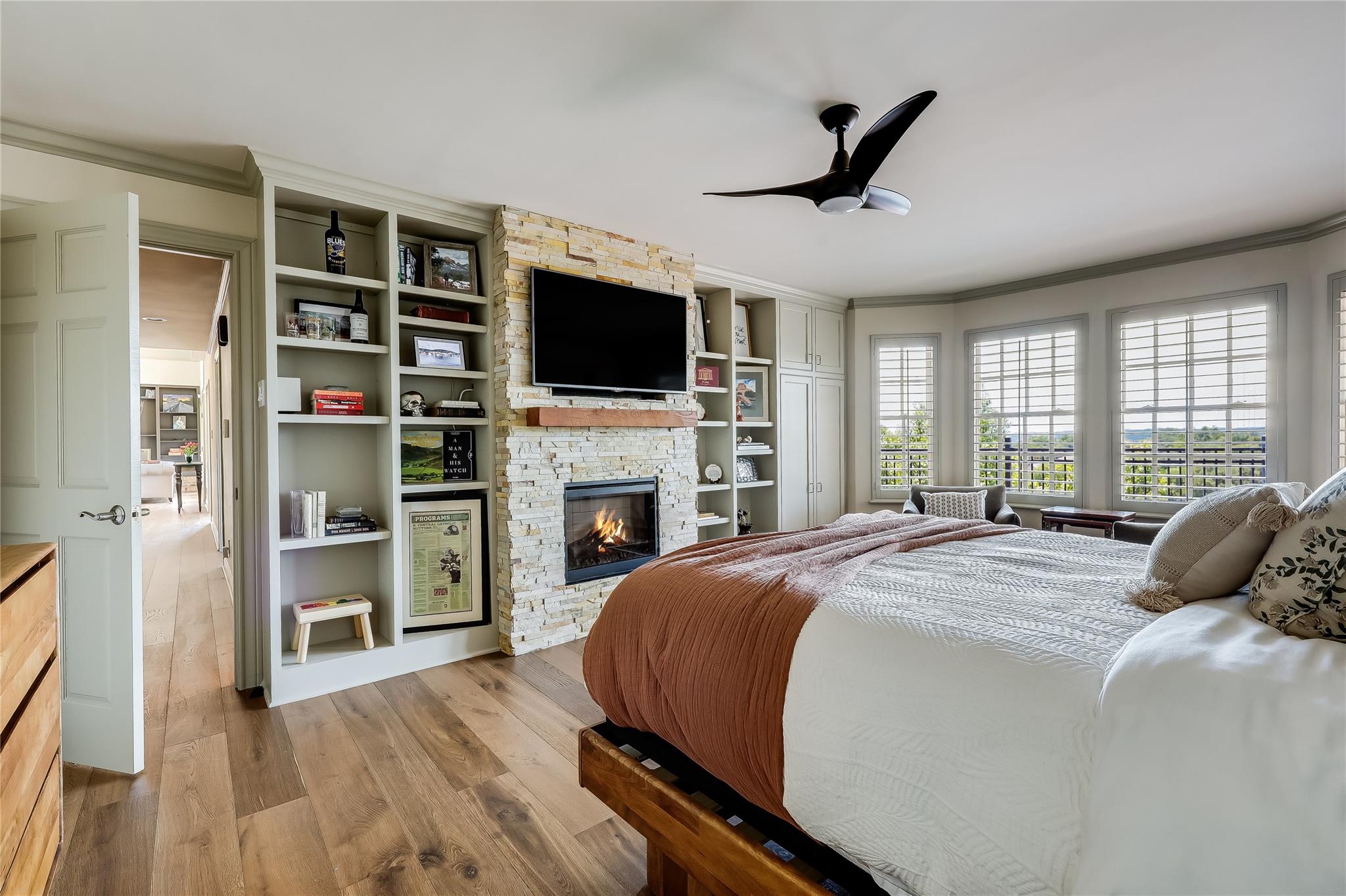 6220 Ledge Mountain Dr, Austin, TX 78731