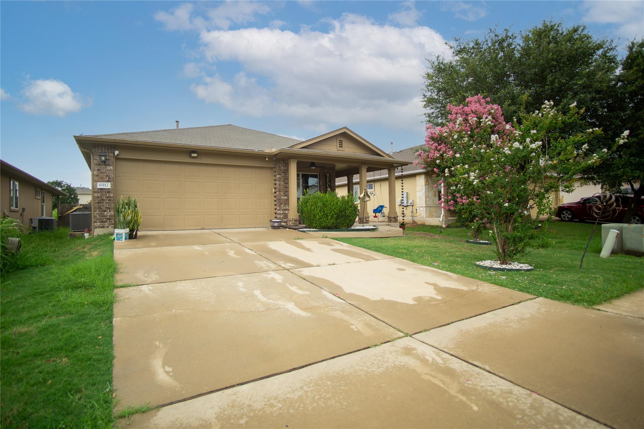 6912 Plains Crest Dr, Del Valle, TX 78617