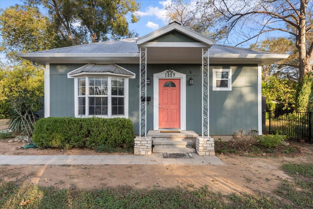 1809 Main St, Bastrop, TX 78602