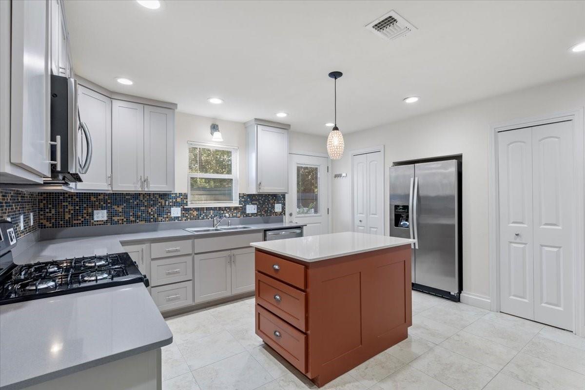 1809 Main St, Bastrop, TX 78602