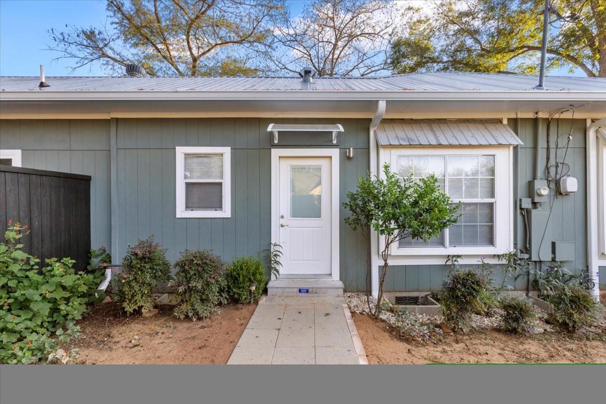 1809 Main St, Bastrop, TX 78602