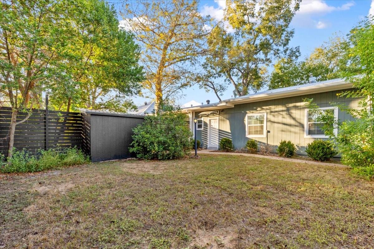 1809 Main St, Bastrop, TX 78602