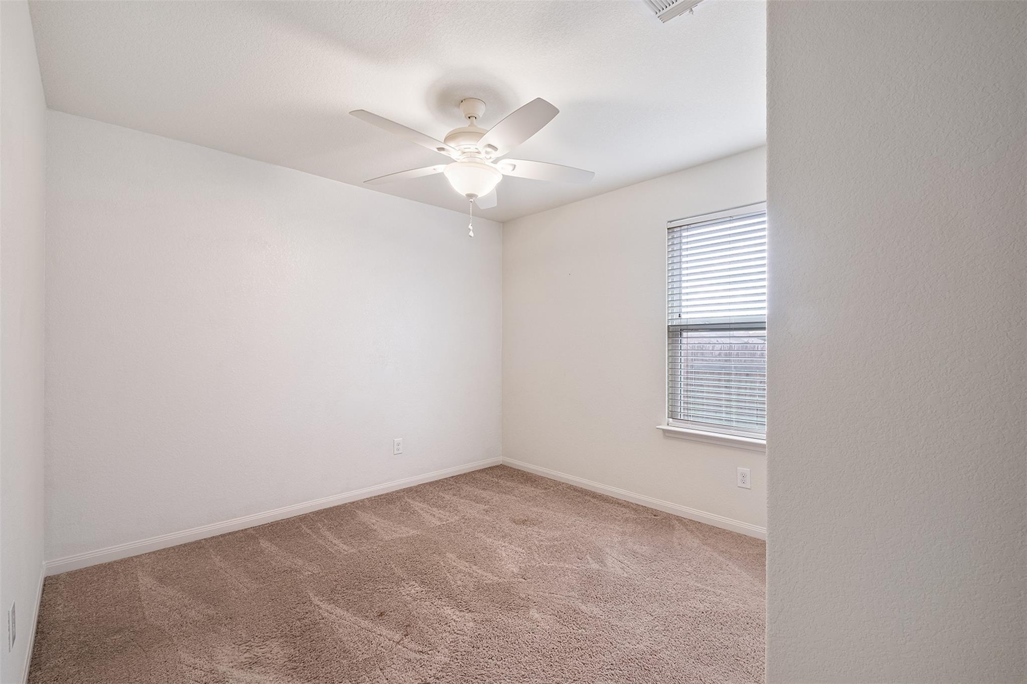 297 Koontz Loop, Jarrell, TX 76537