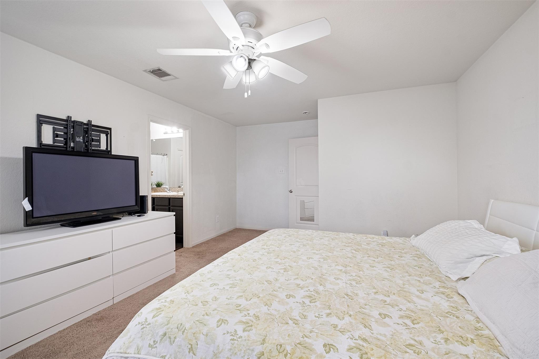 297 Koontz Loop, Jarrell, TX 76537