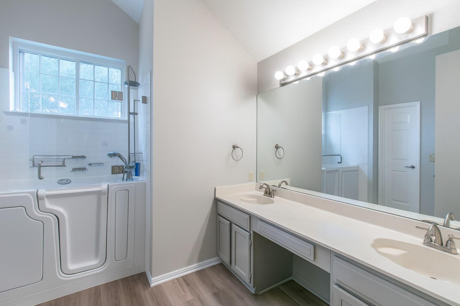 8215 RACINE Trl, Austin, TX 78717