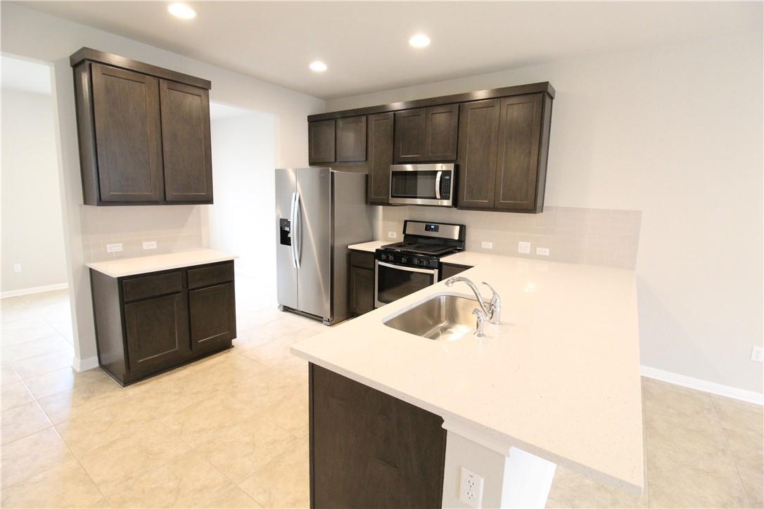 2028 Arendale Dr, Leander, TX 78641