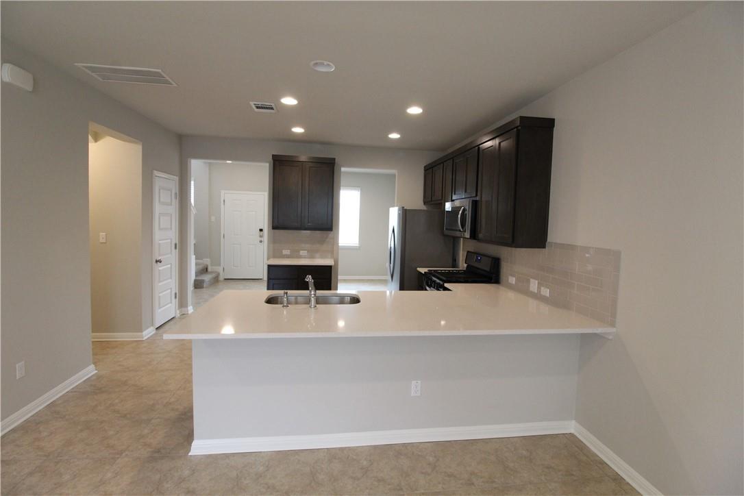 2028 Arendale Dr, Leander, TX 78641