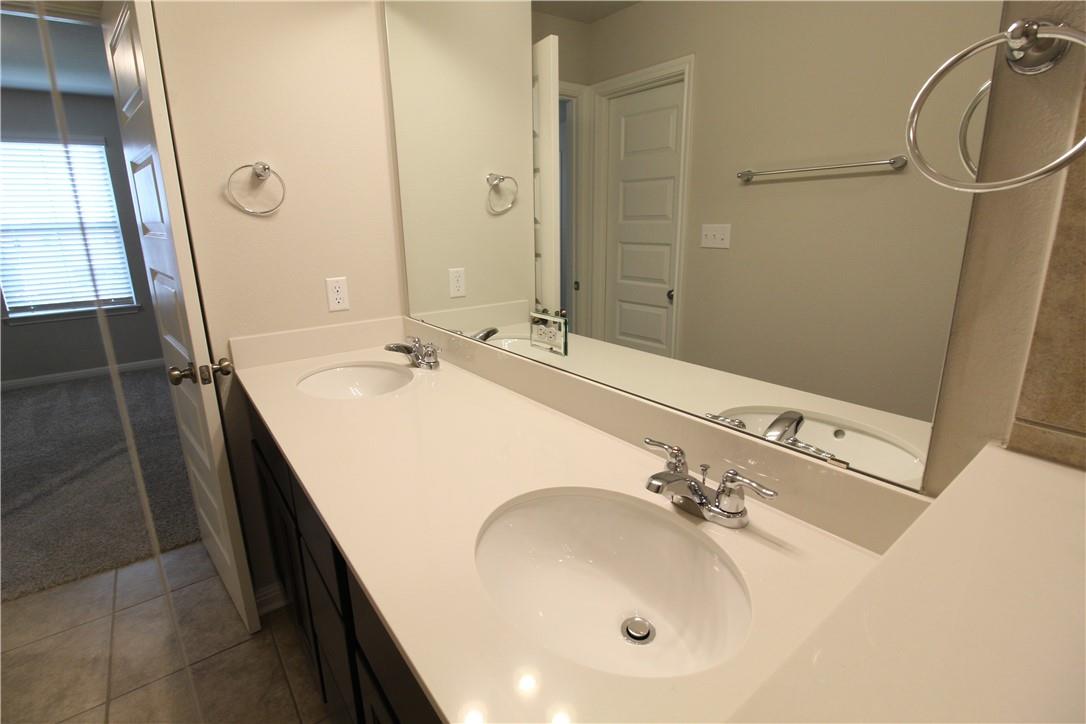 2028 Arendale Dr, Leander, TX 78641