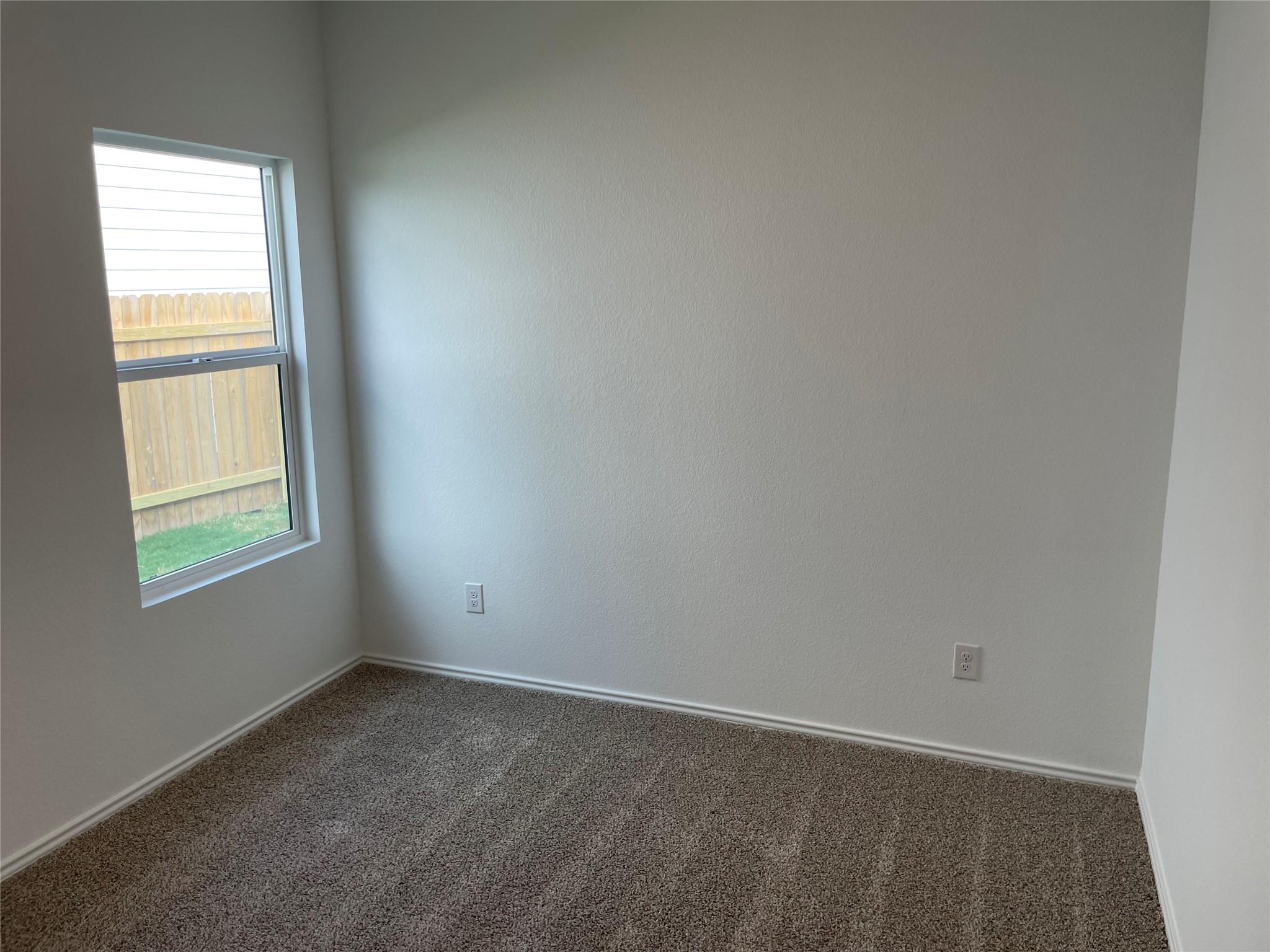 428 Halfmoon Dr, Lockhart, TX 78644