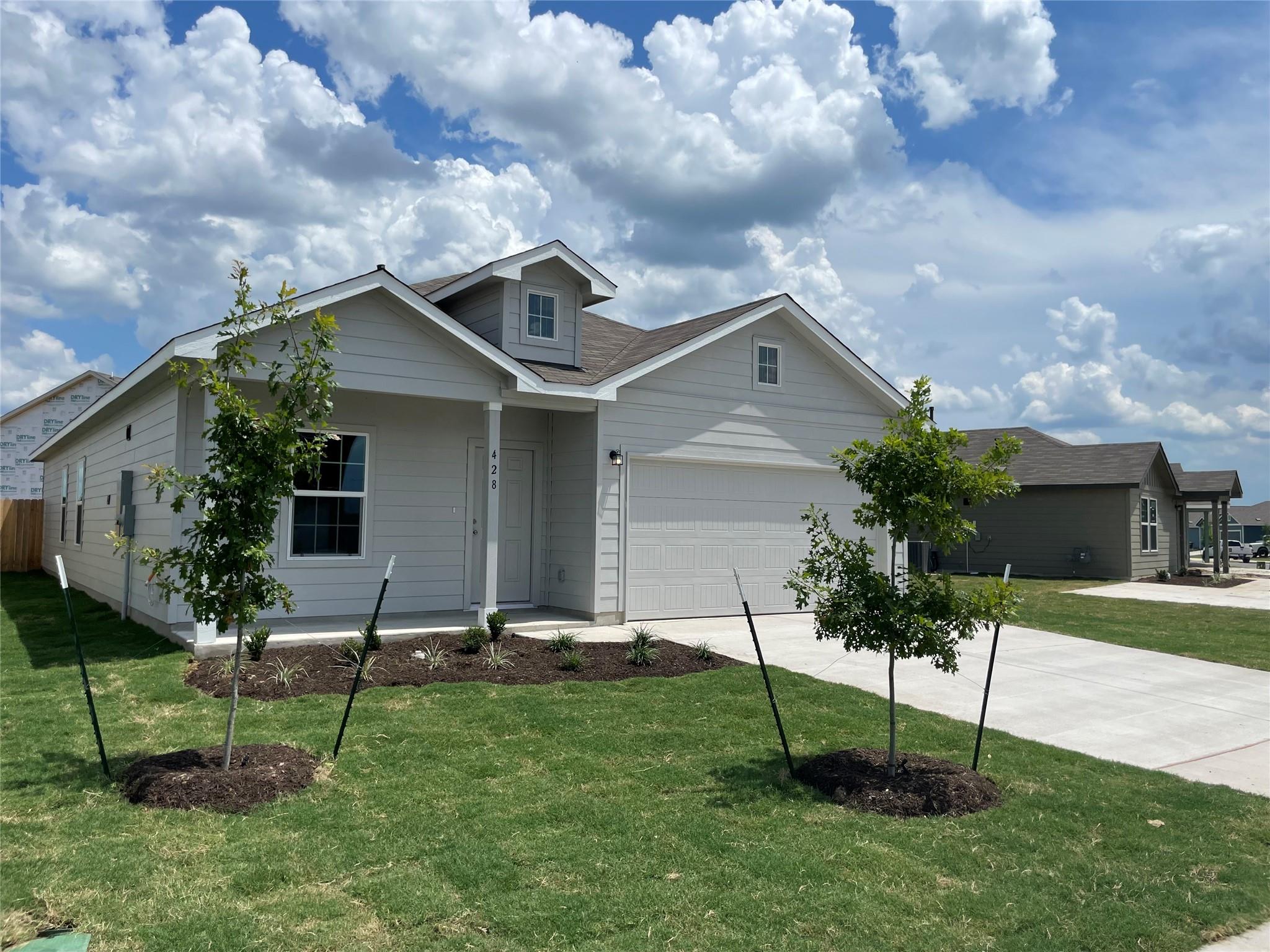 428 Halfmoon Dr, Lockhart, TX 78644