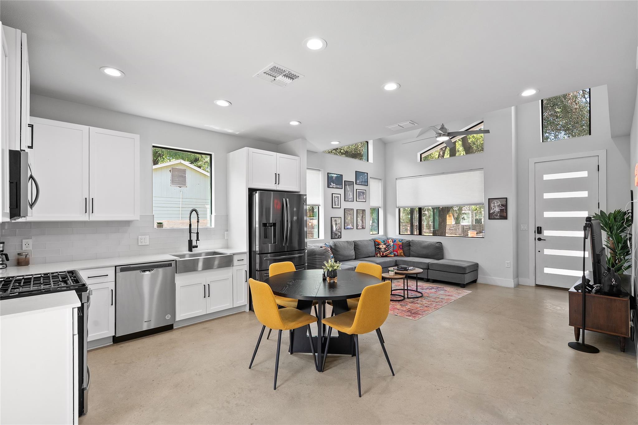 2715 E 3rd St # 1, Austin, TX 78702