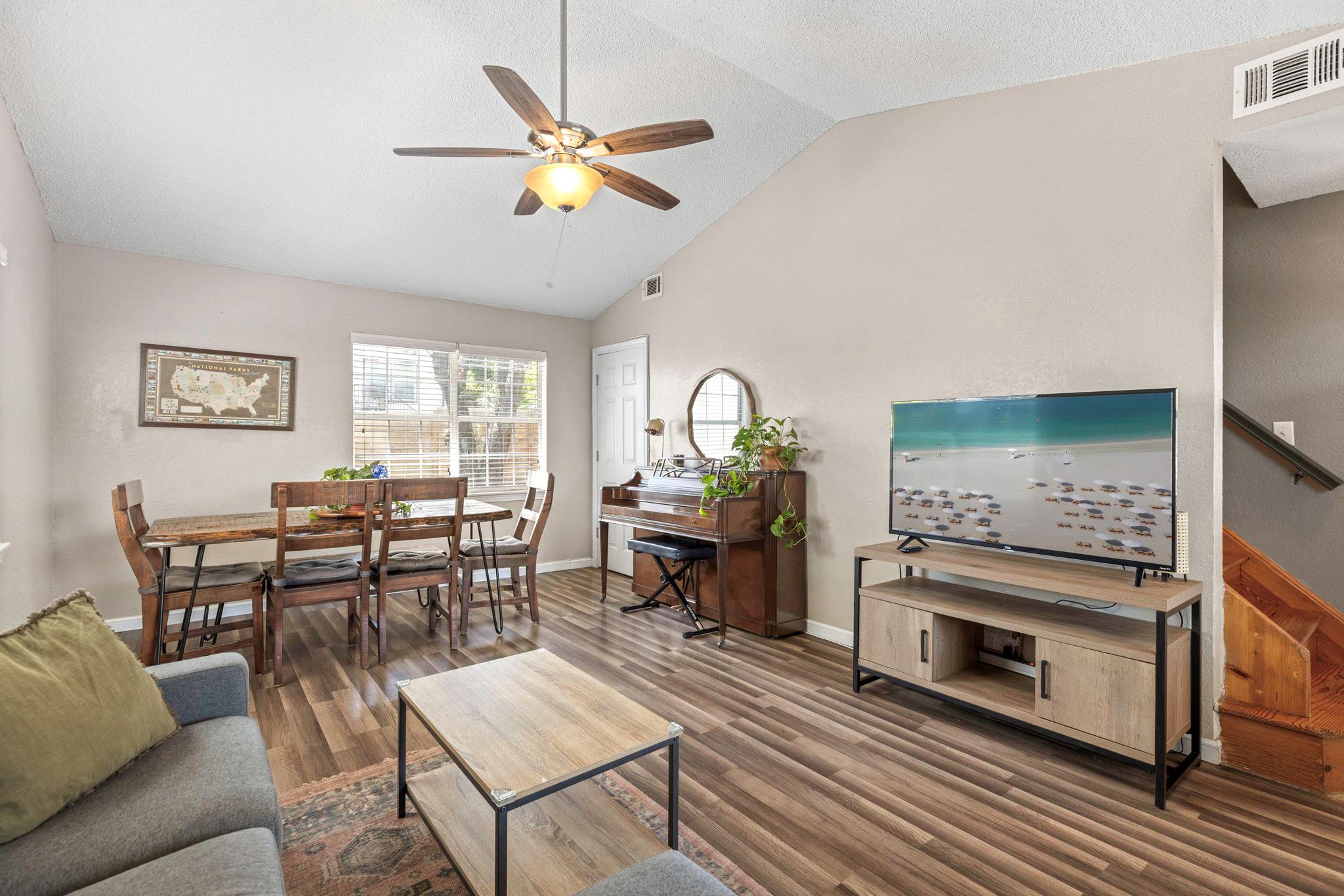 11004 Elm St, Jonestown, TX 78645