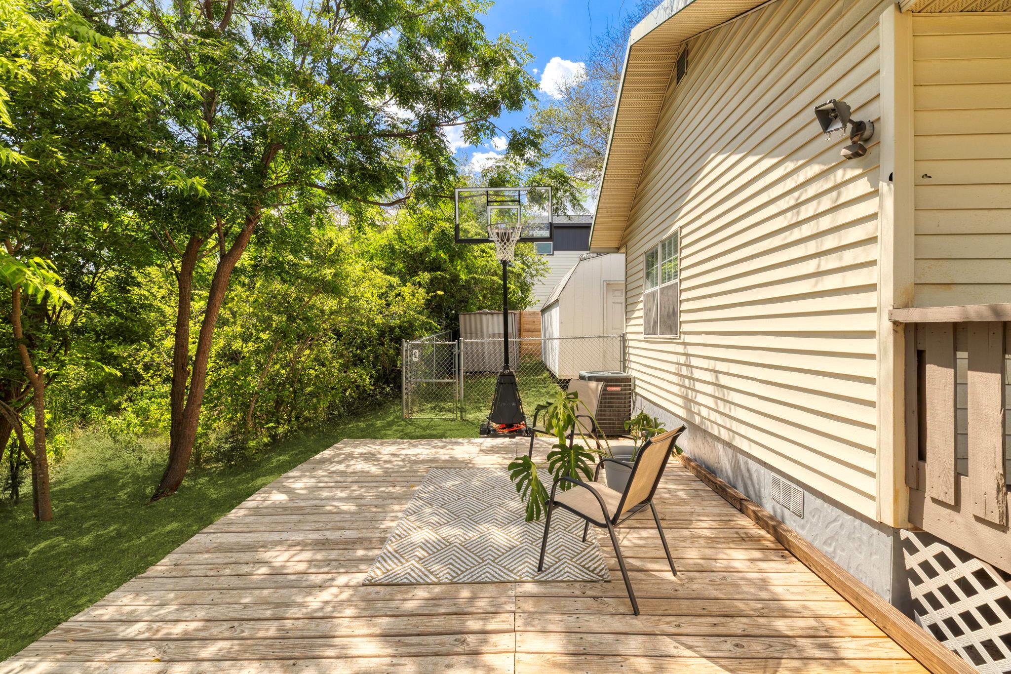 11004 Elm St, Jonestown, TX 78645