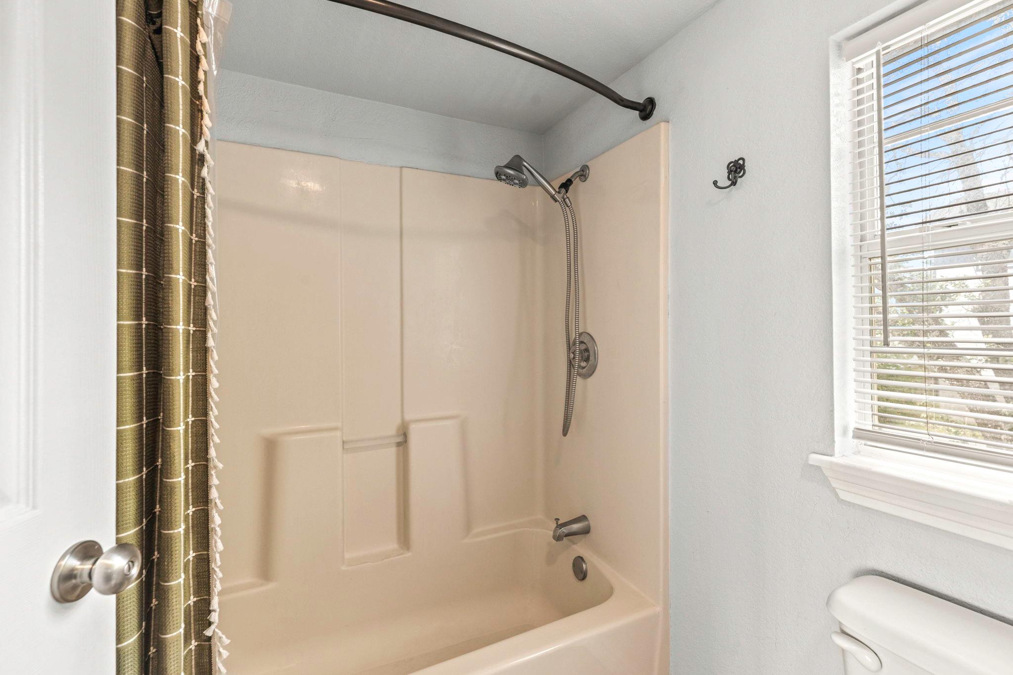 11004 Elm St, Jonestown, TX 78645