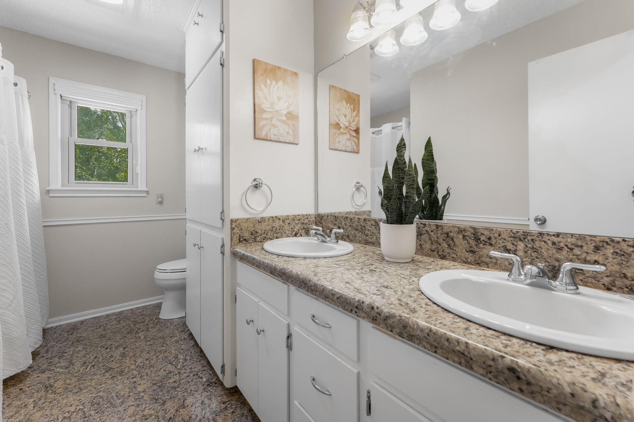 275 Saegert Rd, Paige, TX 78659