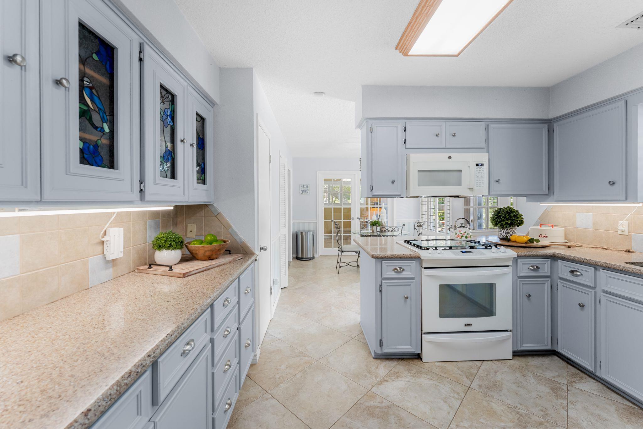 275 Saegert Rd, Paige, TX 78659