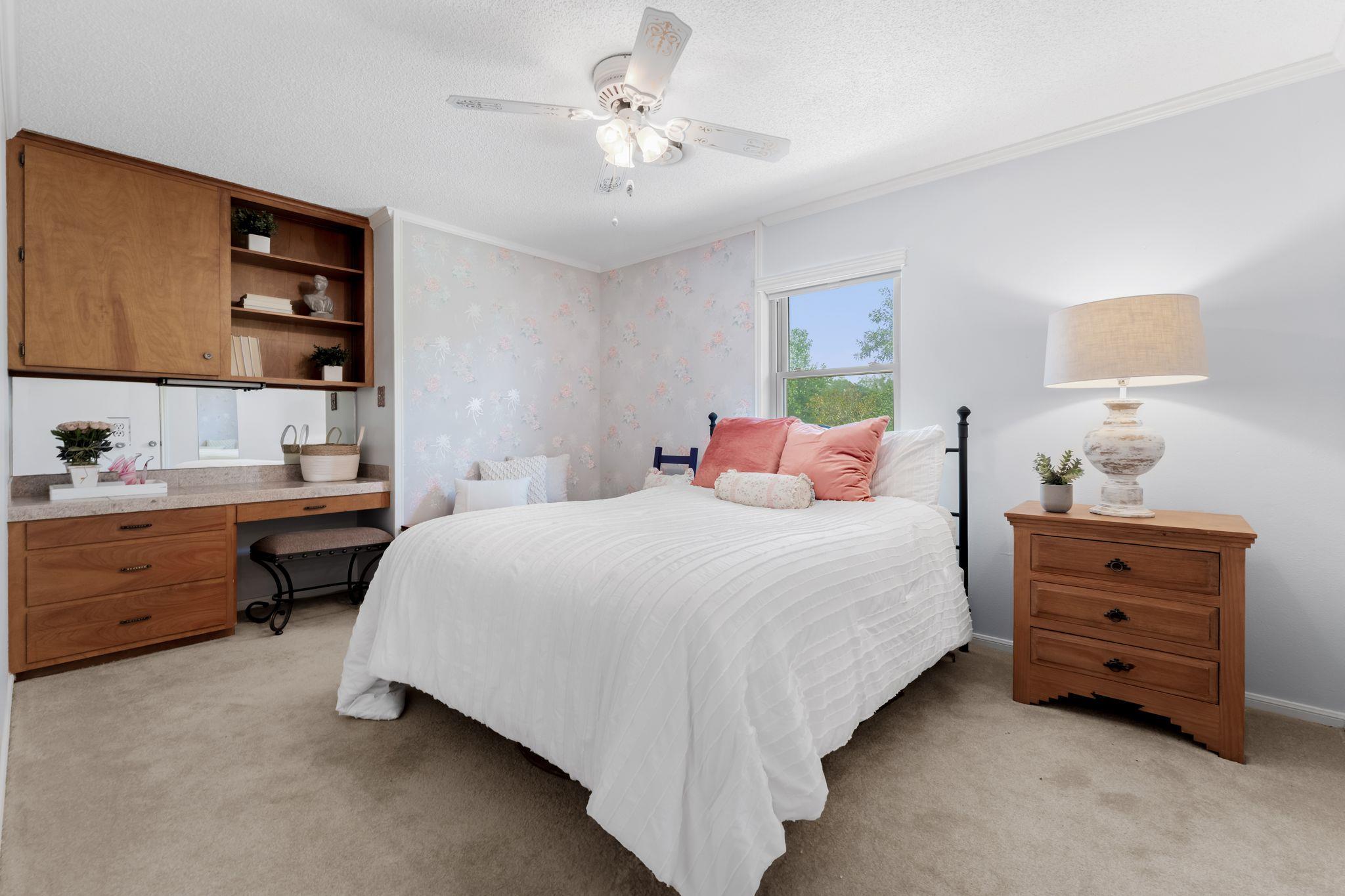 275 Saegert Rd, Paige, TX 78659