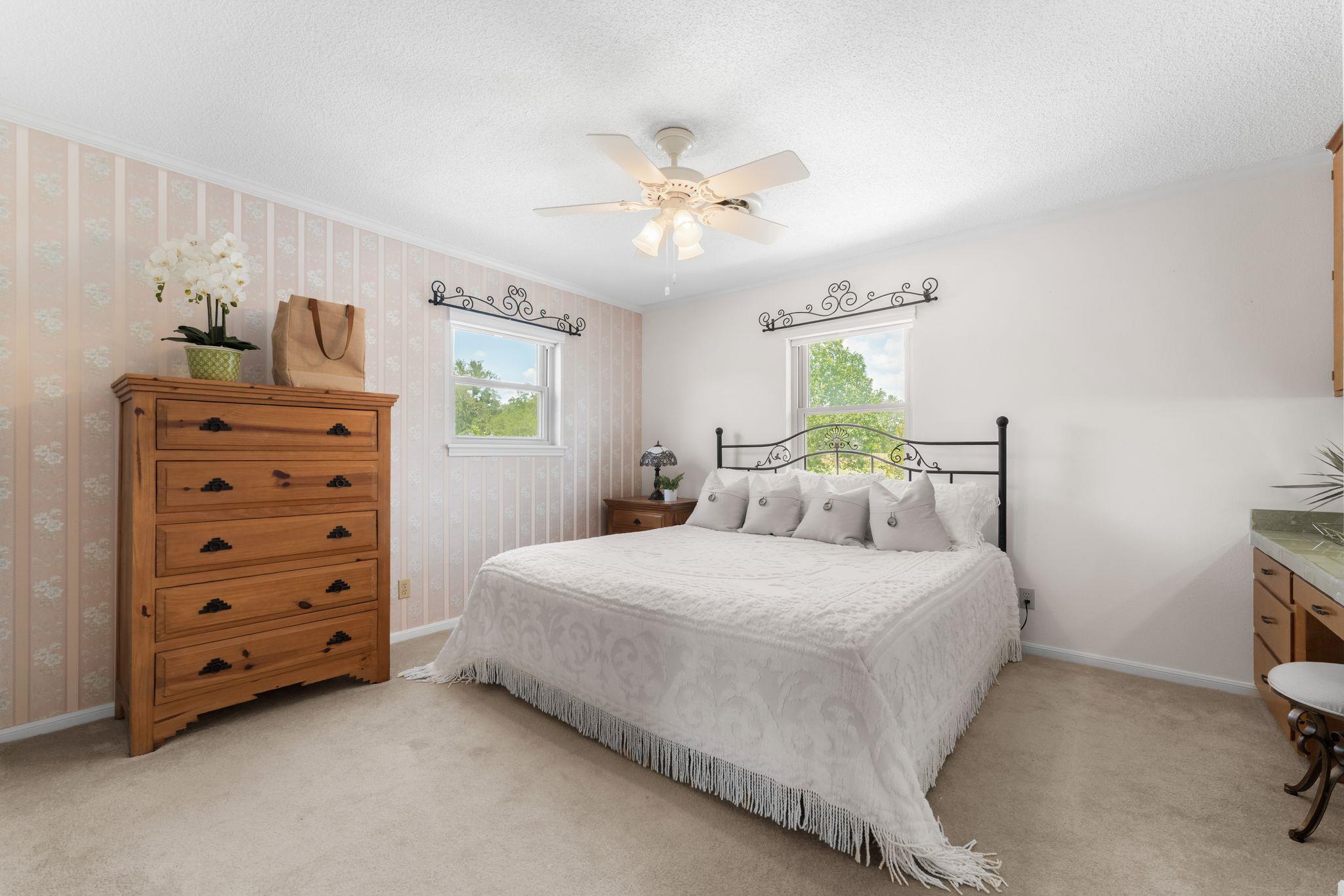 275 Saegert Rd, Paige, TX 78659