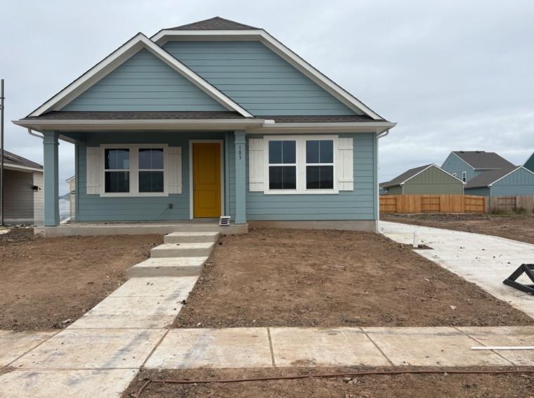 103 Cherry Blossom Ln, Taylor, TX 76574