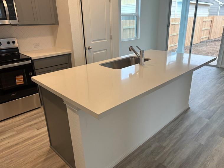 103 Cherry Blossom Ln, Taylor, TX 76574