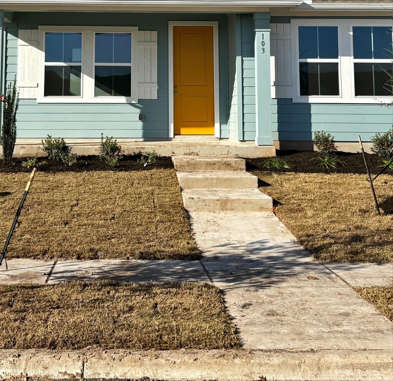 103 Cherry Blossom Ln, Taylor, TX 76574