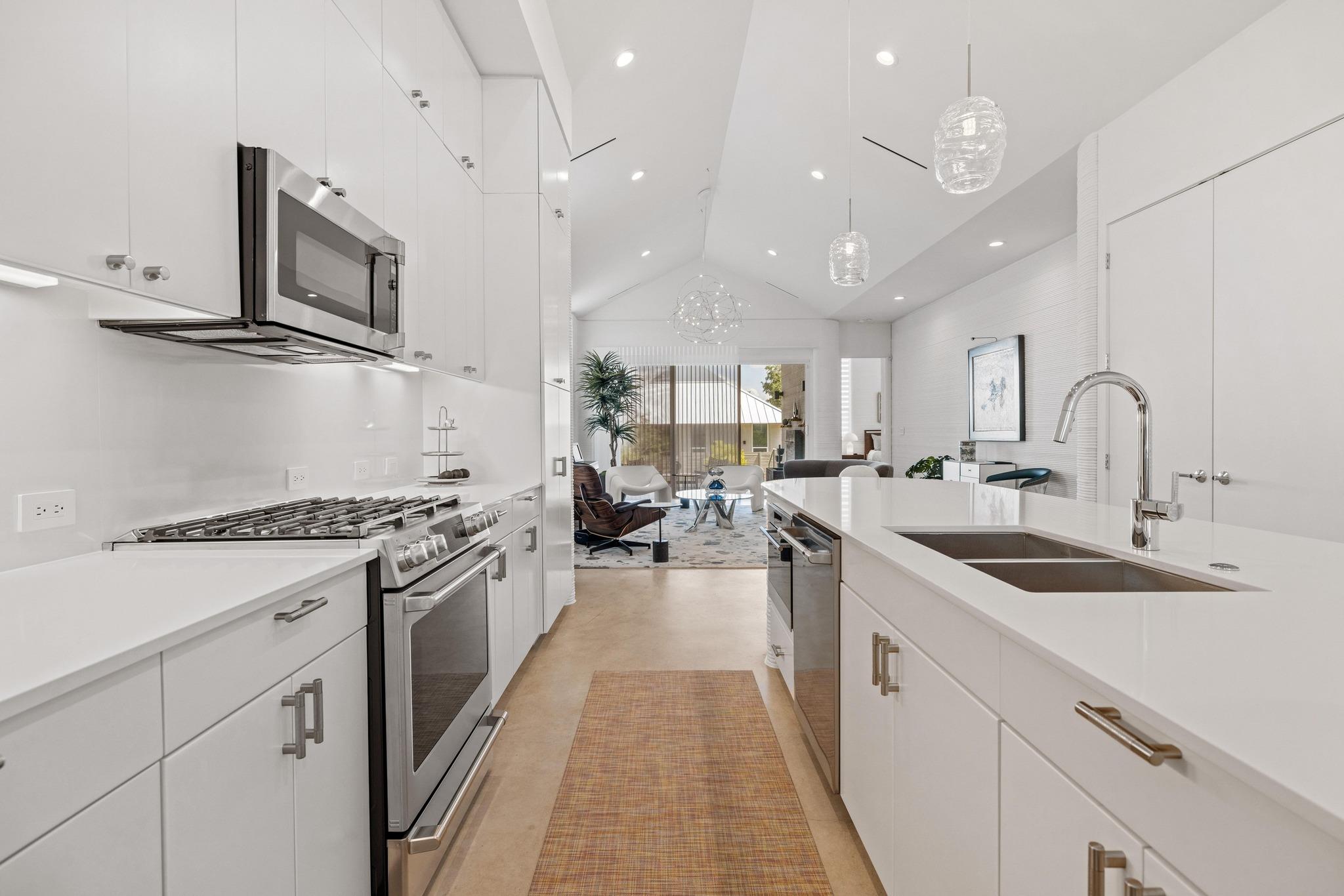 213 Lone Ranger Trl, Georgetown, TX 78628