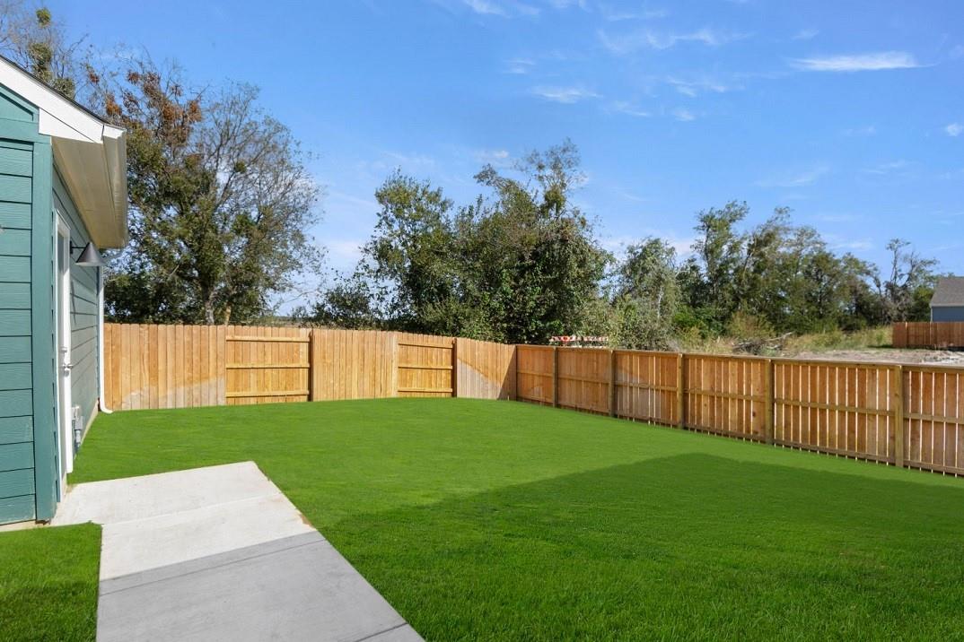 115 Cherry Blossom Ln, Taylor, TX 76574