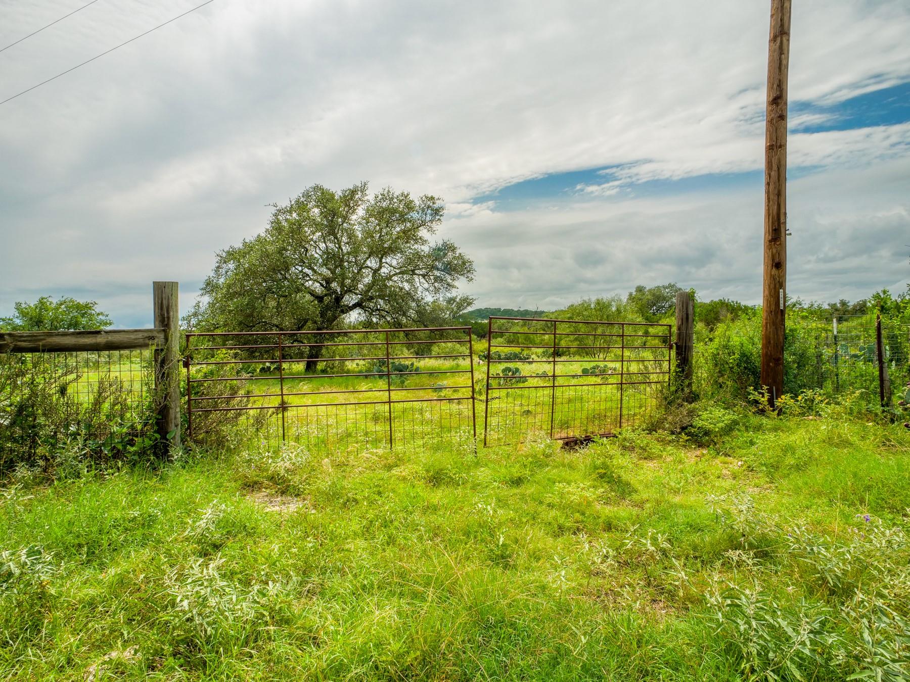 505 Holiday Dr, Burnet, TX 78611