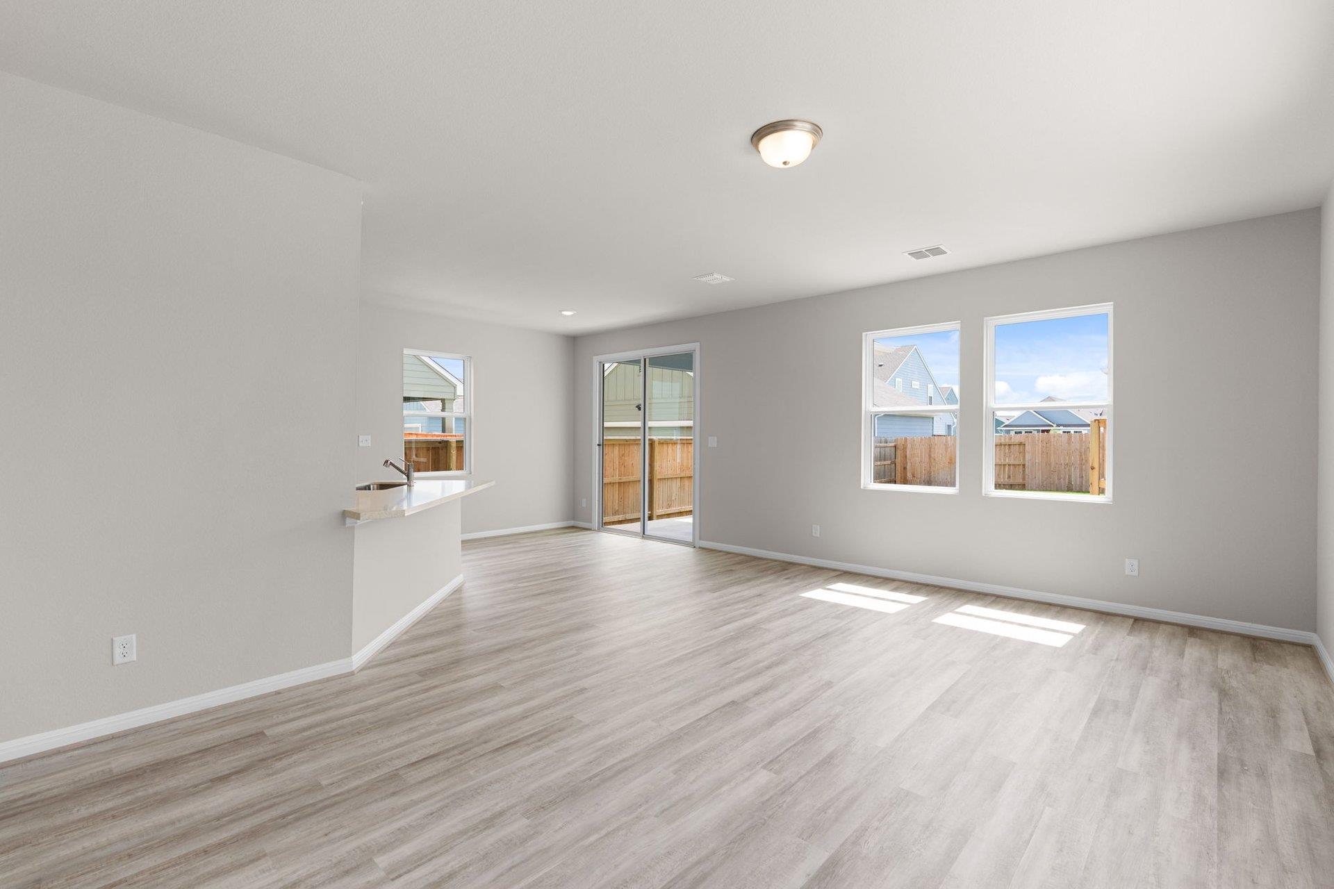 112 Elm Branch Trl, Taylor, TX 76574