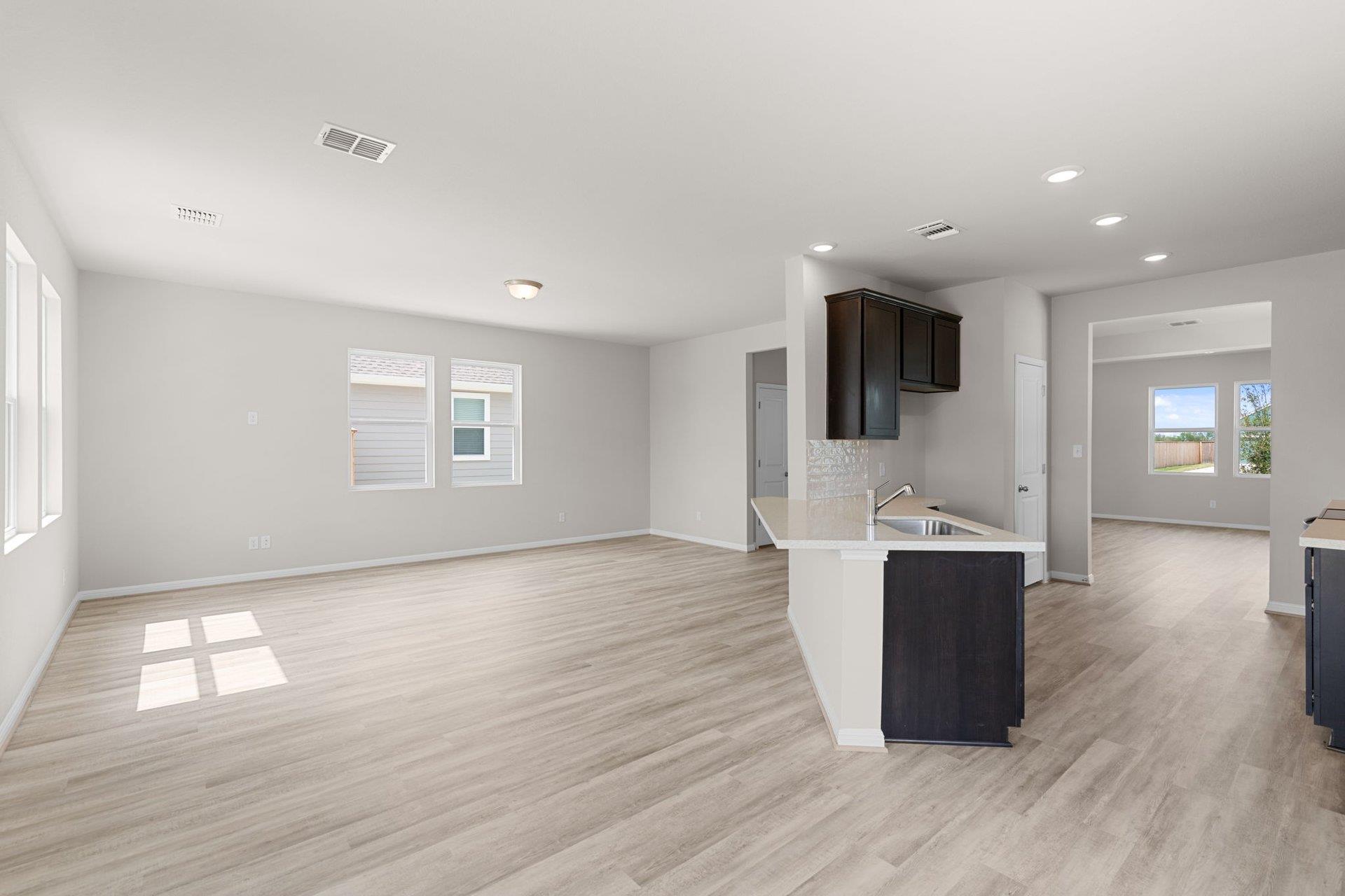 112 Elm Branch Trl, Taylor, TX 76574