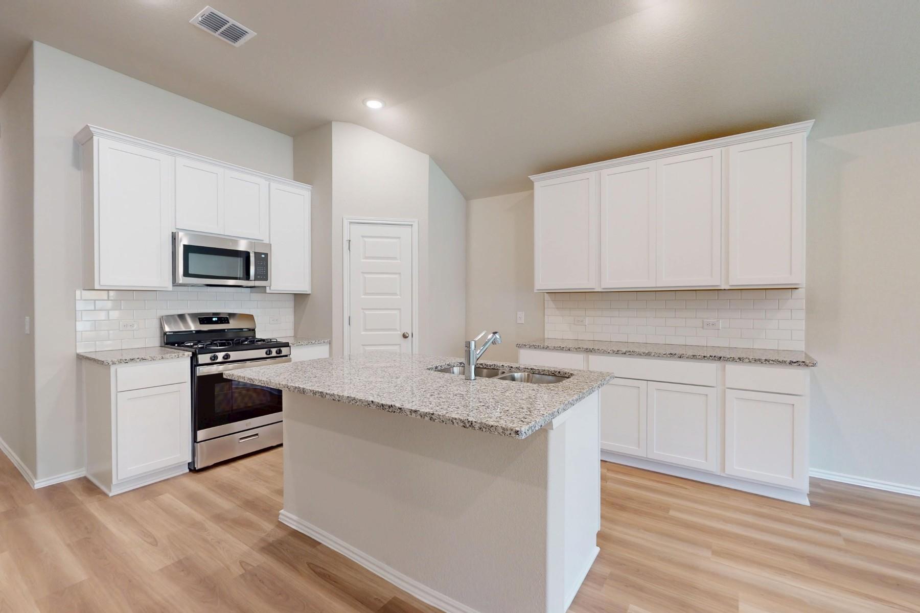 9207 Furman Dr, Austin, TX 78747