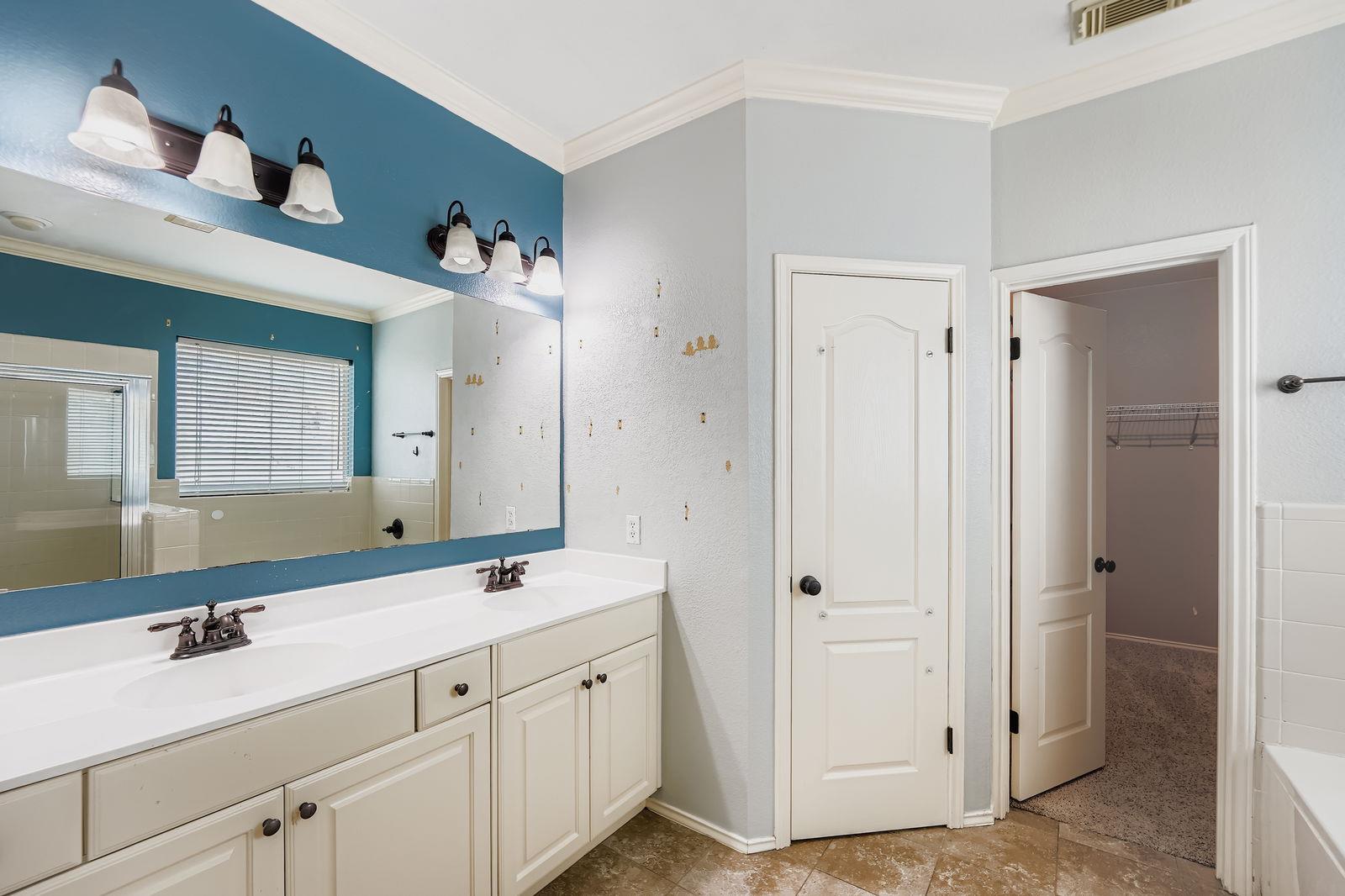 1411 Encino Dr, Leander, TX 78641