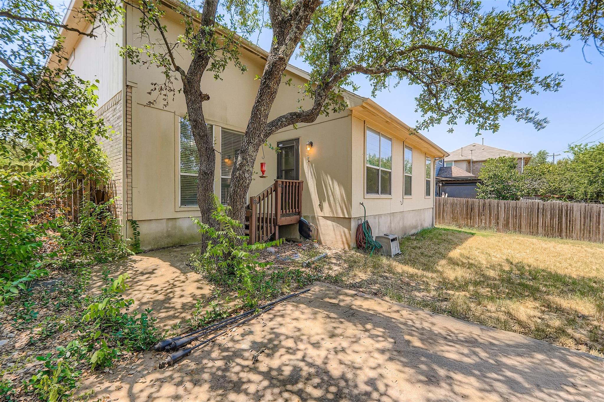 1411 Encino Dr, Leander, TX 78641