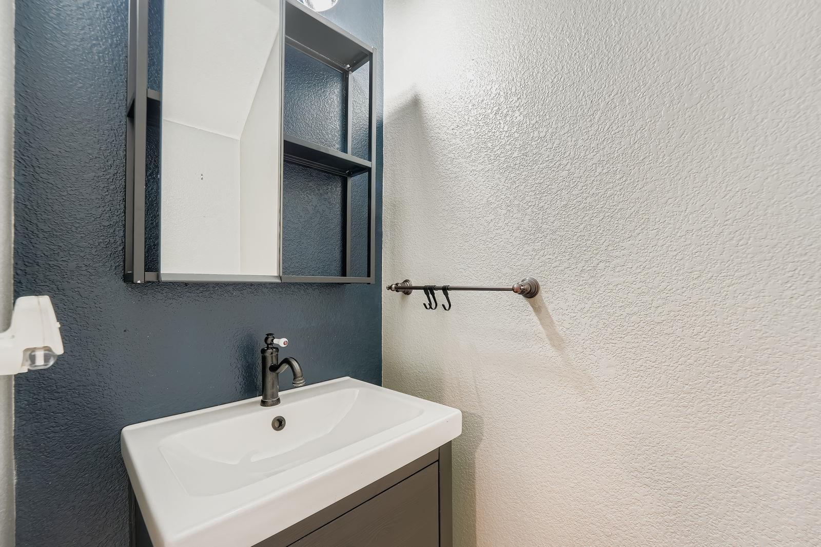 1411 Encino Dr, Leander, TX 78641