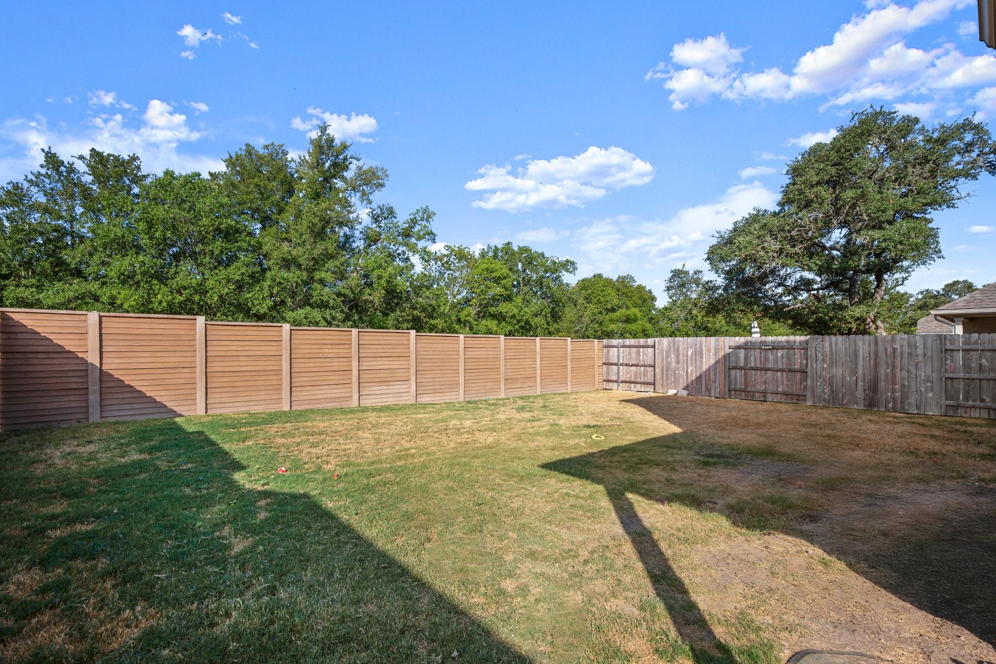 321 Jefferson Dr, Kyle, TX 78640