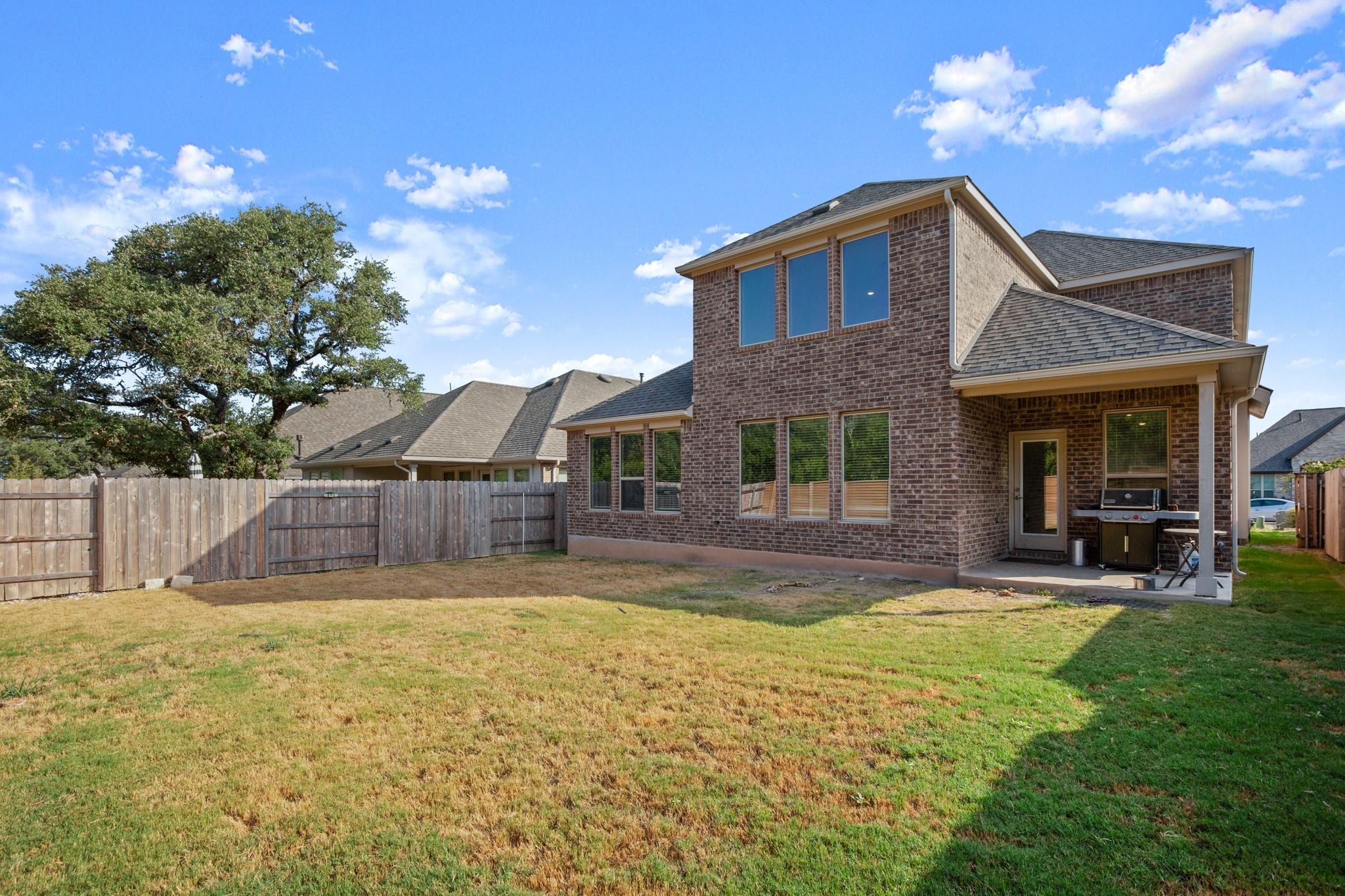 321 Jefferson Dr, Kyle, TX 78640