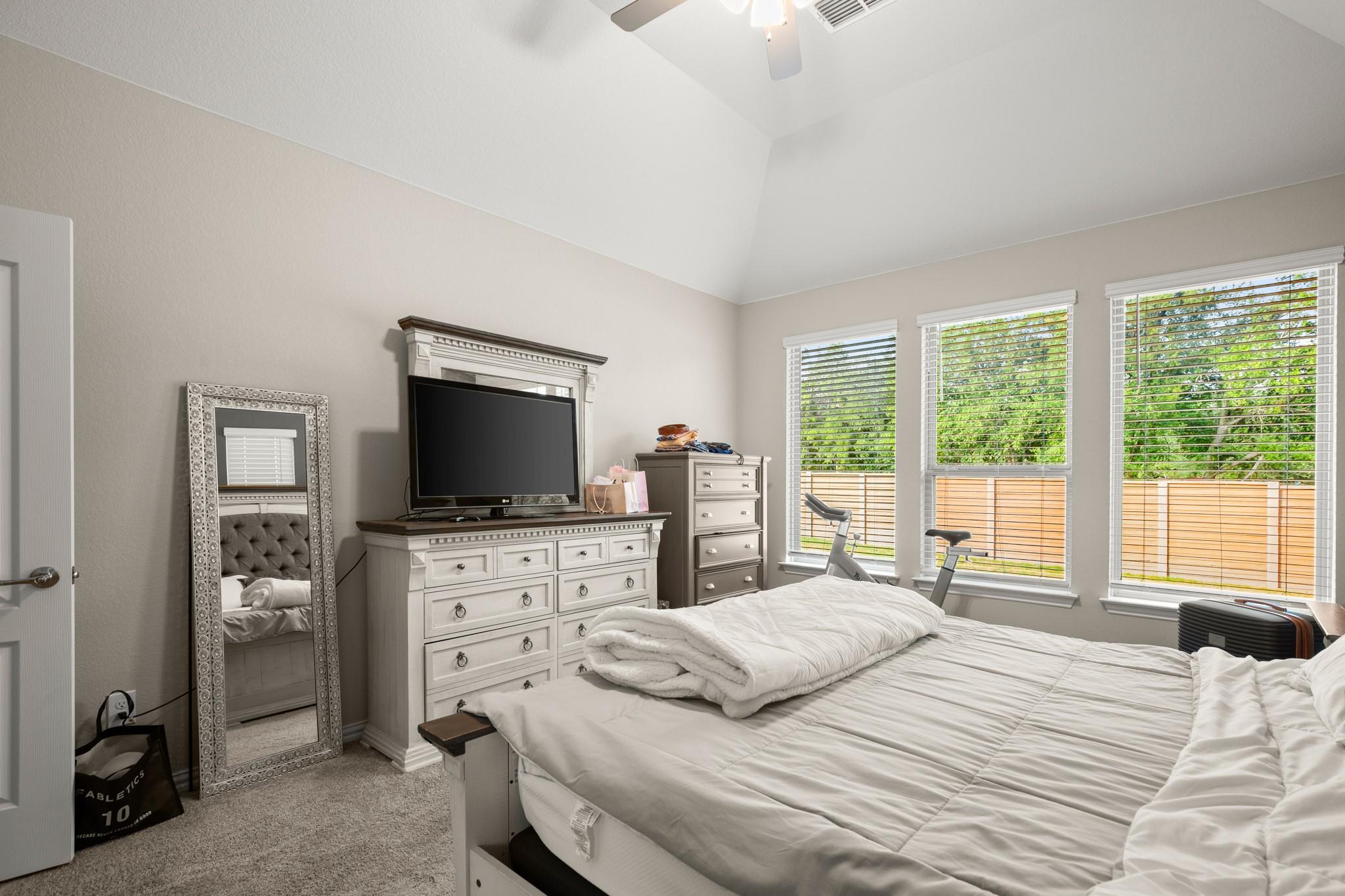 321 Jefferson Dr, Kyle, TX 78640