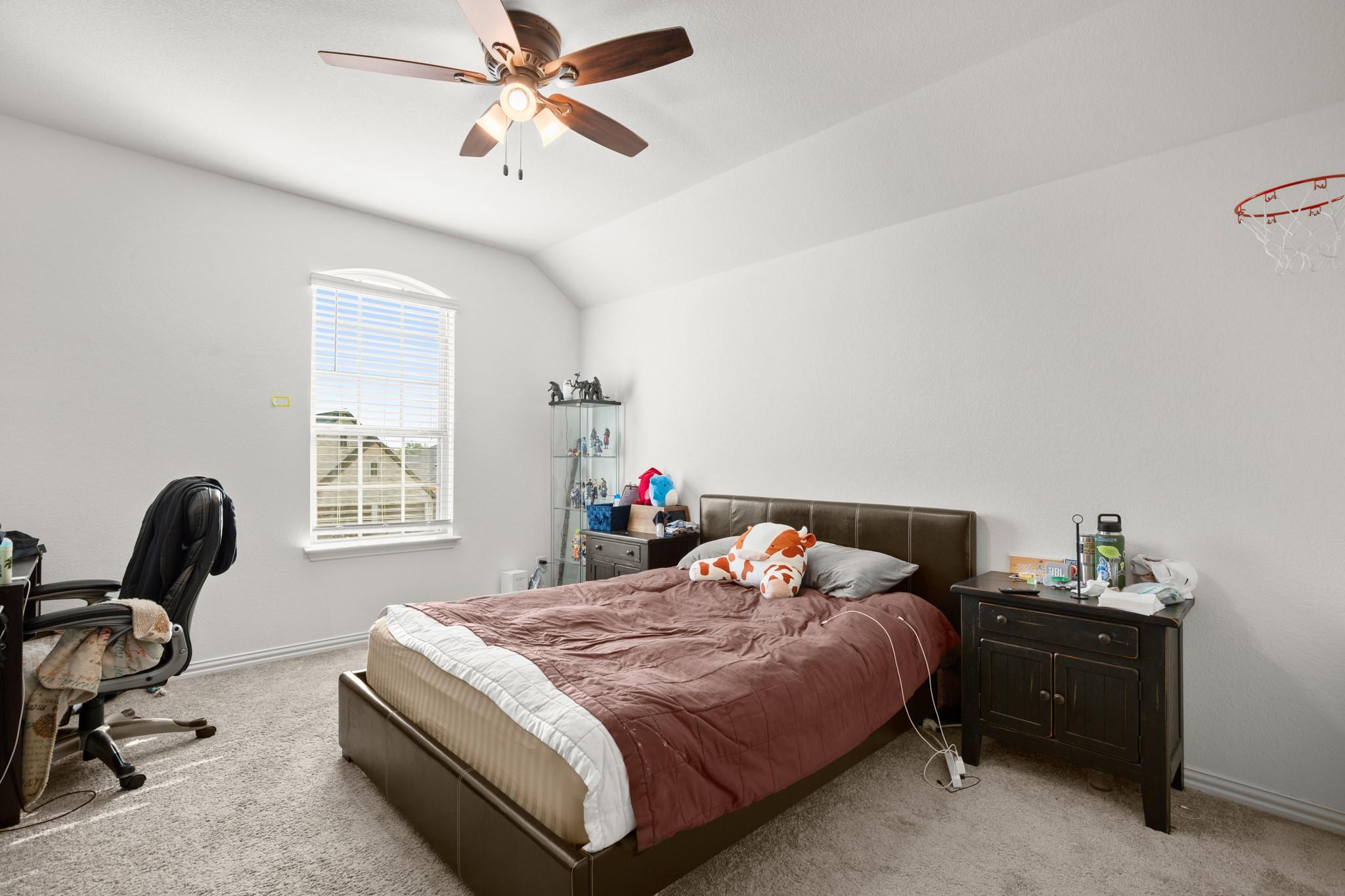 321 Jefferson Dr, Kyle, TX 78640