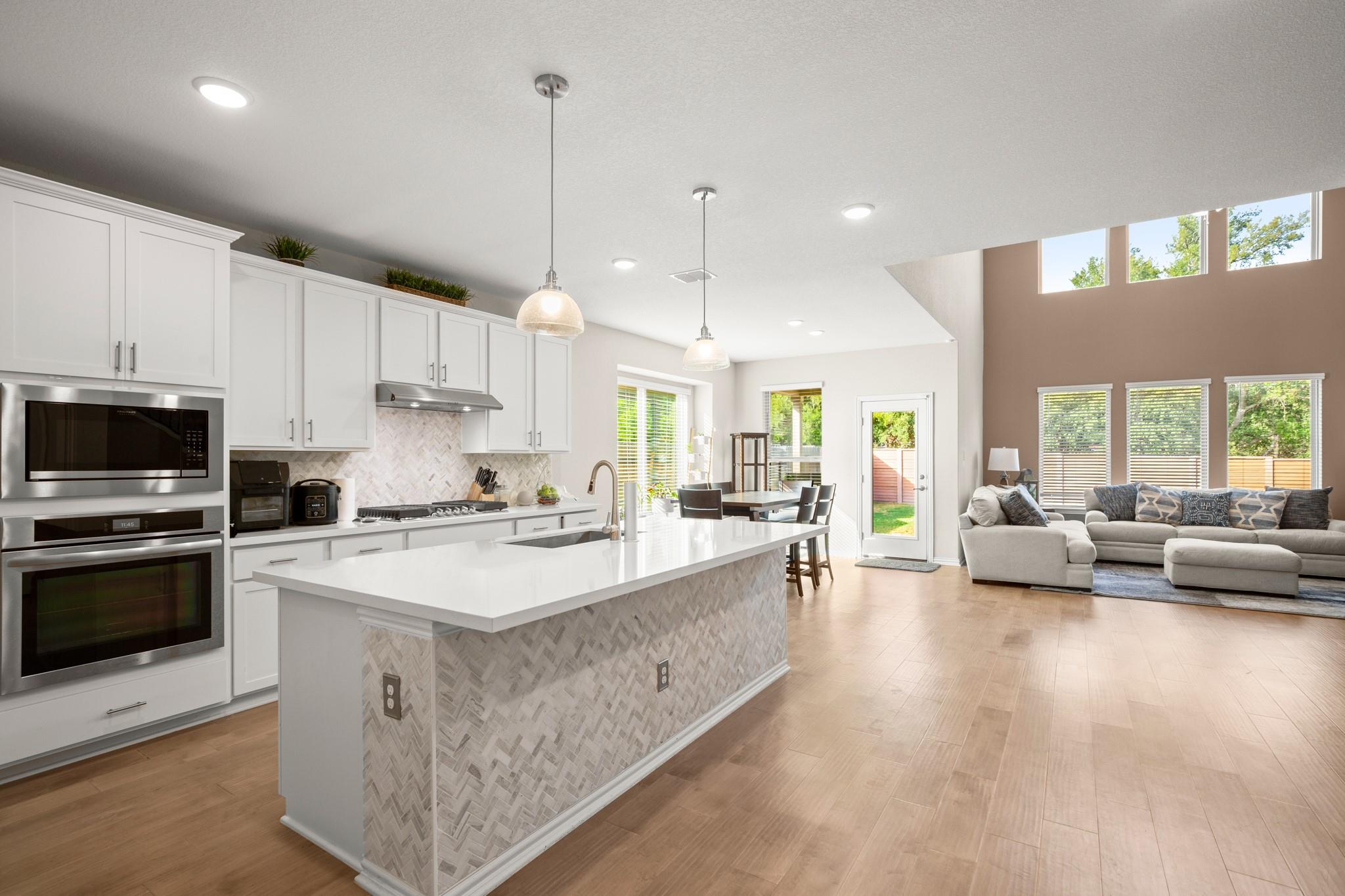 321 Jefferson Dr, Kyle, TX 78640