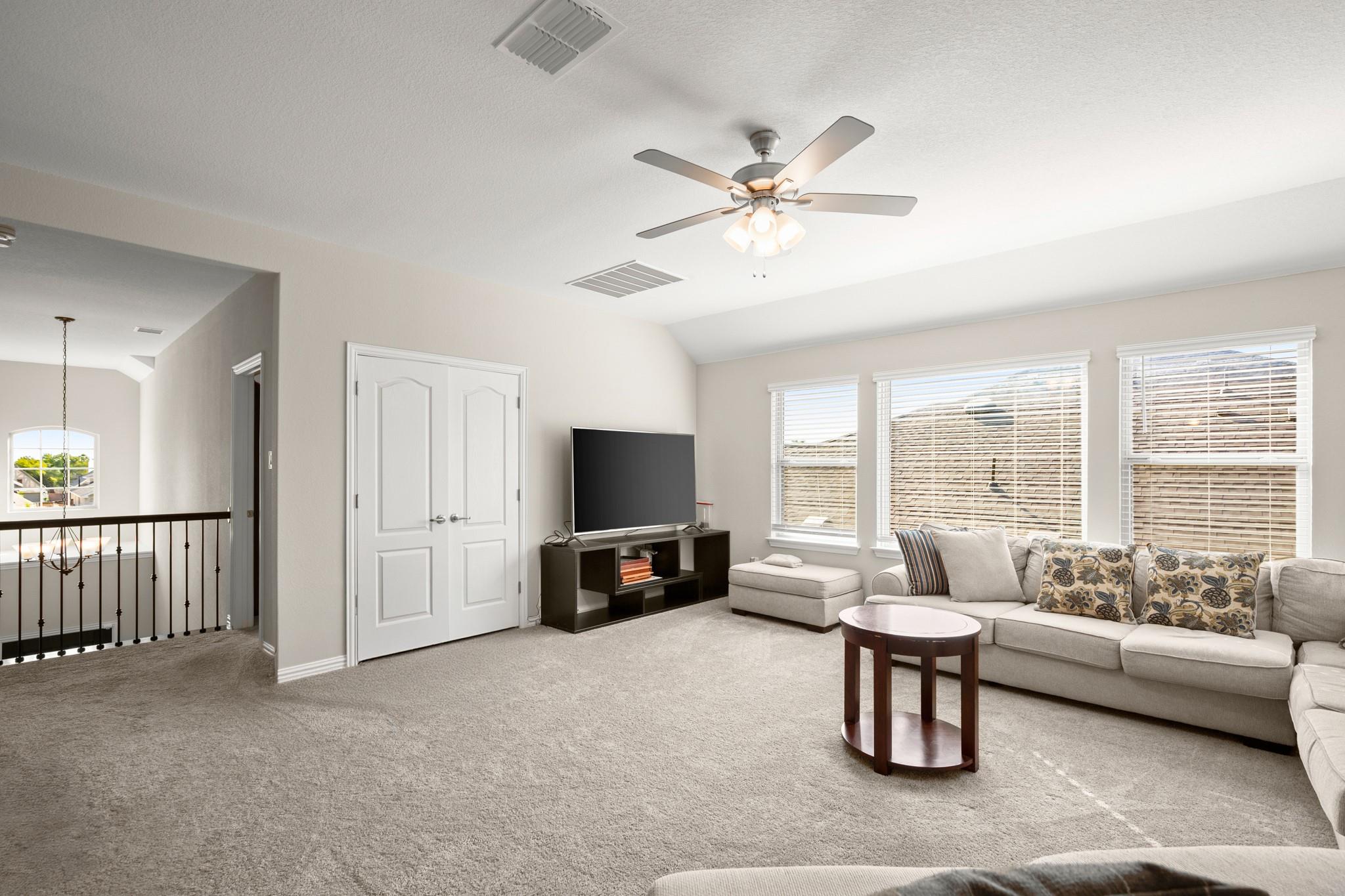 321 Jefferson Dr, Kyle, TX 78640